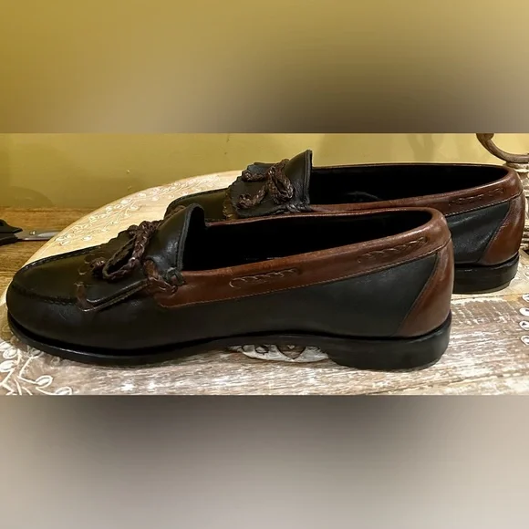 EUC Johnston and Murphy Kiltie Tassel Size 11 Black with